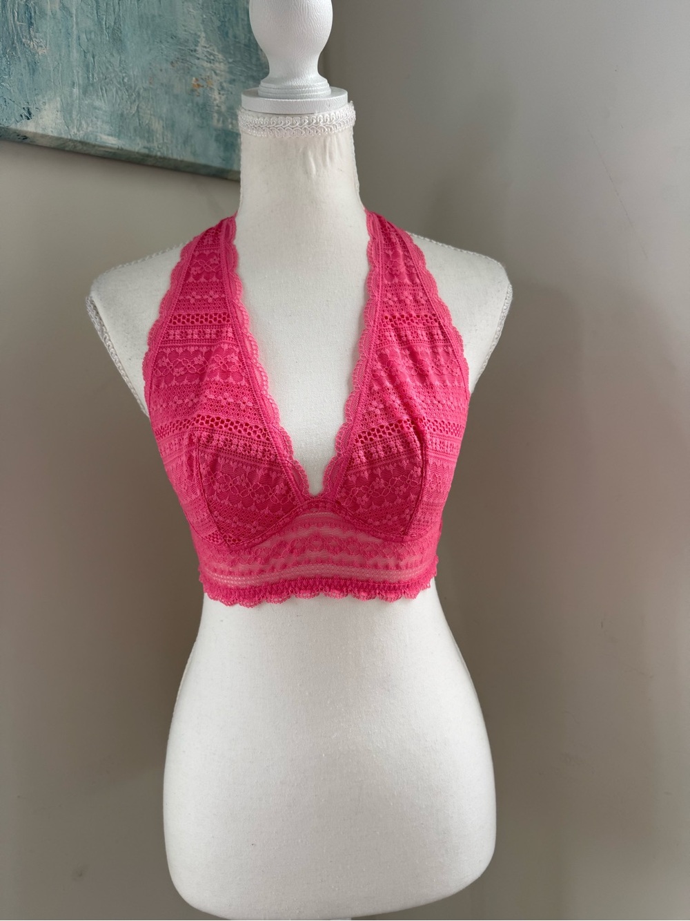 Victoria's Secret Hot Pink Lace Halter Bralette Medium